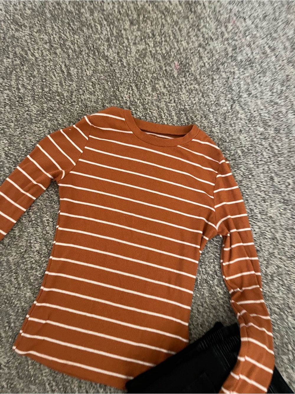 Charlotte Ruse and White Striped Long-Sleeve Crewneck - Picture 4 of 8